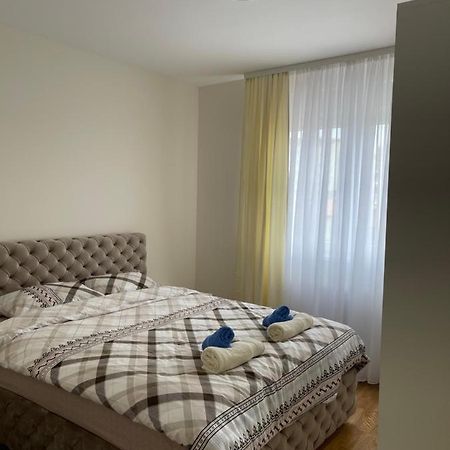 Cvetanov Trg Lux 2 Apartment Beograd Bagian luar foto