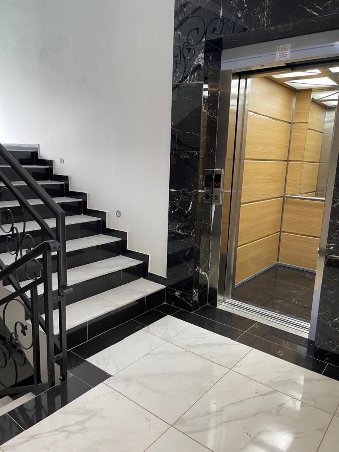 Cvetanov Trg Lux 2 Apartment Beograd Bagian luar foto