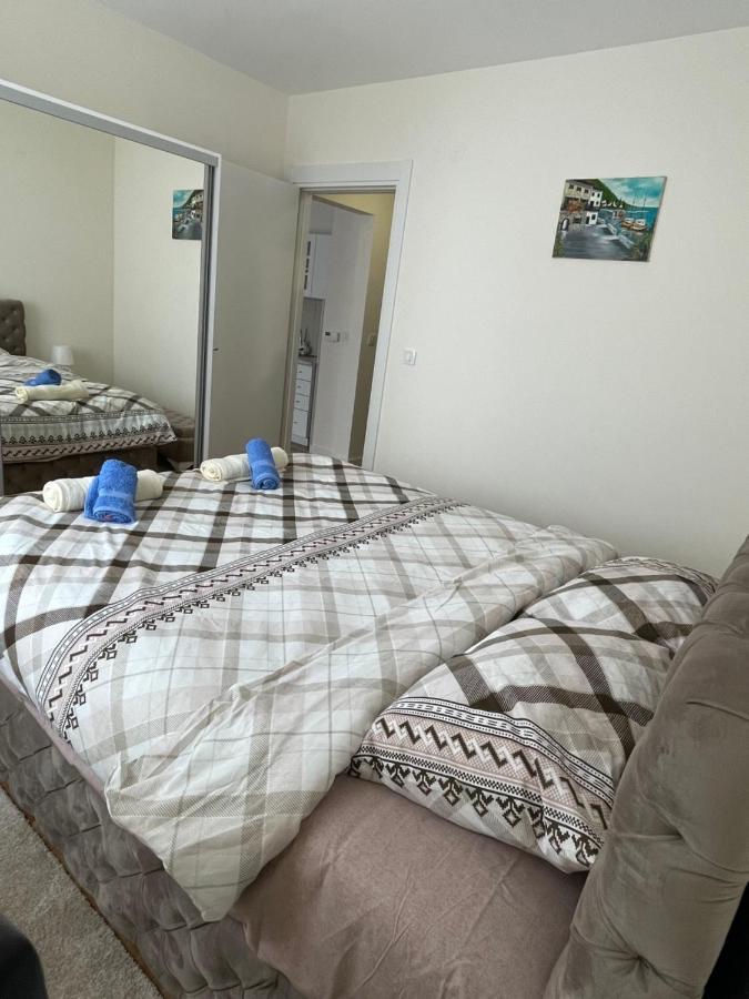 Cvetanov Trg Lux 2 Apartment Beograd Bagian luar foto